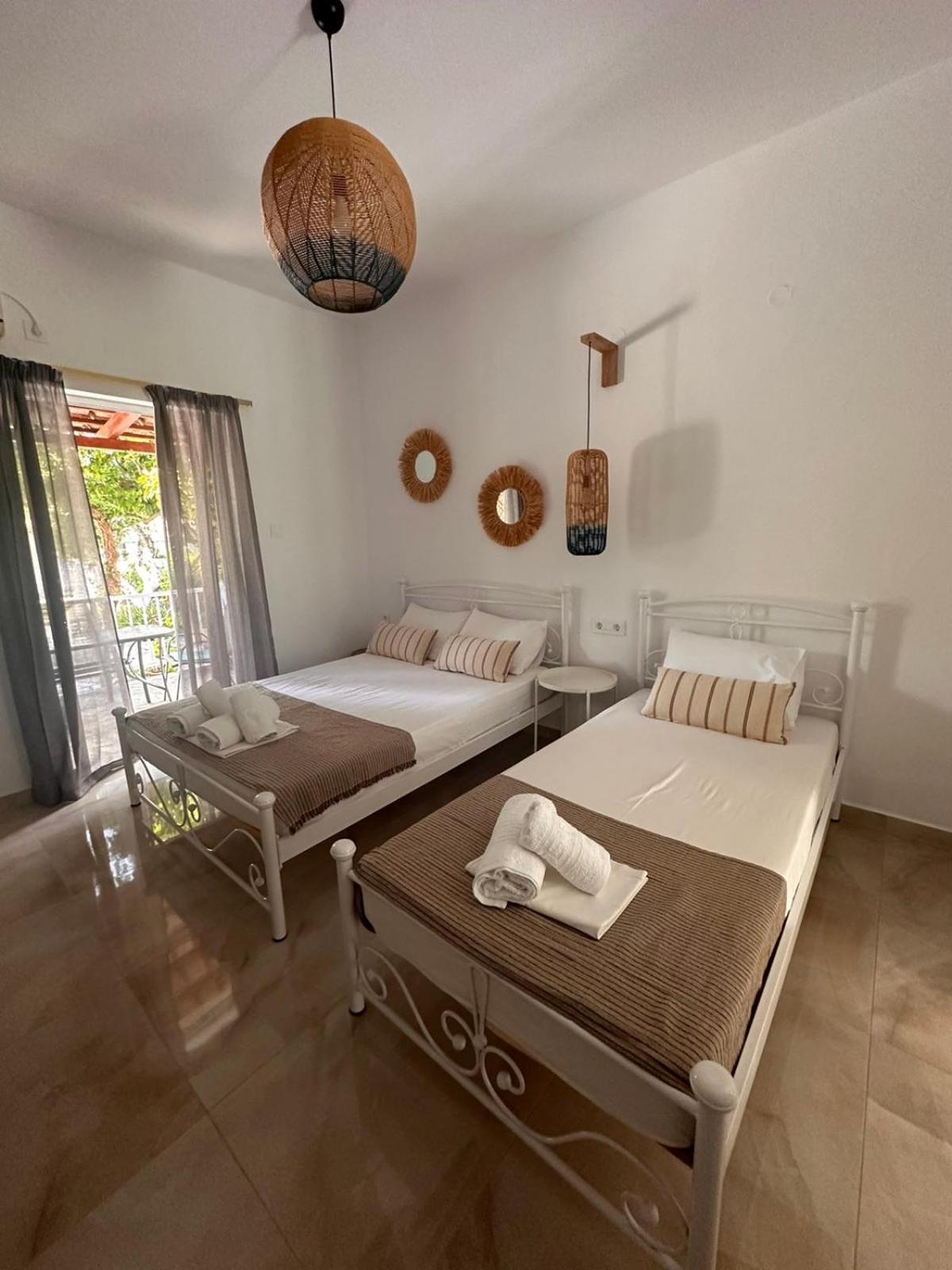 Stefanos Studios Keri Ngoại thất bức ảnh